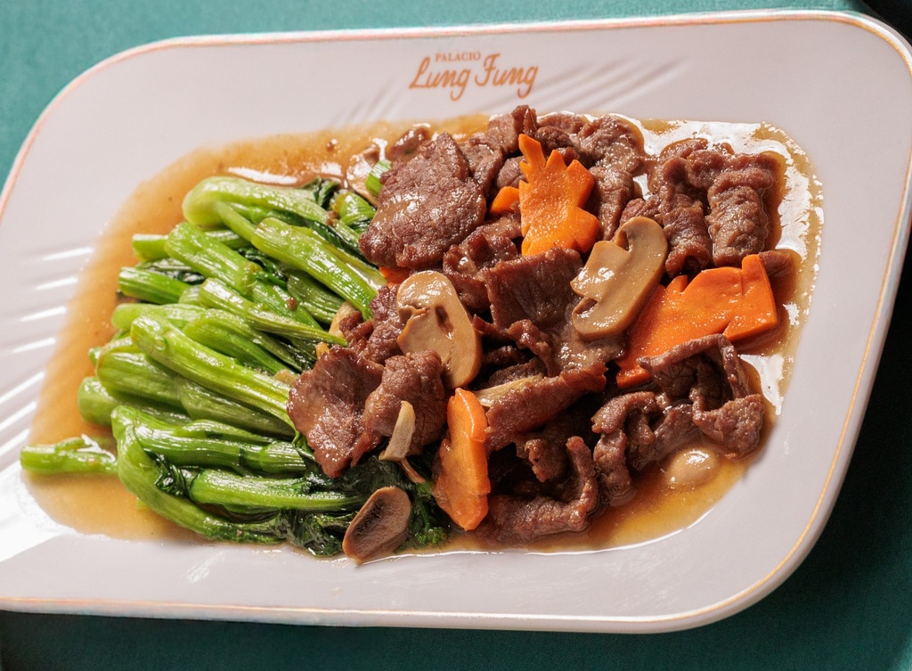 Carne con Hoja de Mostaza