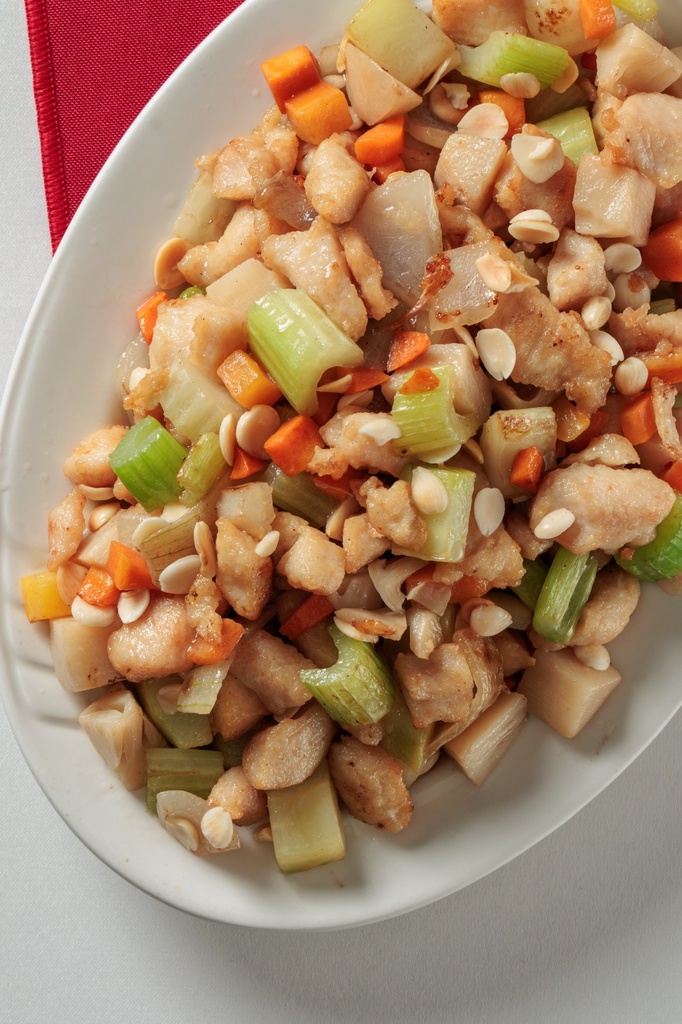 Gallina con Almendras y Vegetales