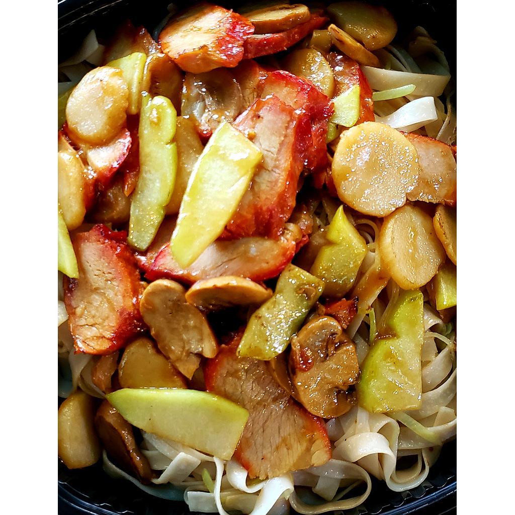 Chow Fun Puerco Asado