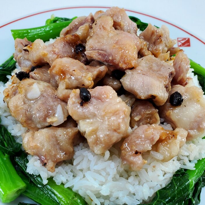 Costilla al Vapor en SFN y Arroz Blanco